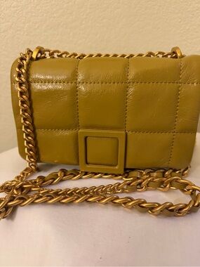 PURIFICACIÓN GARCÍA PG Quilted Chain Shoulder Bag in MUSTARD/green
